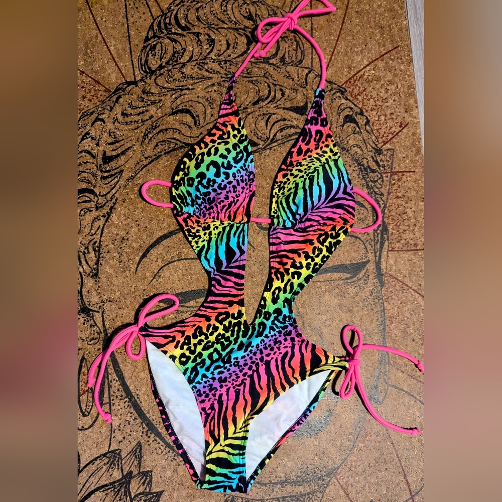 Indero Multicolored animal print bathing suit